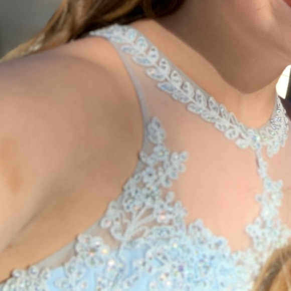 Dress - Picture 3 of 3